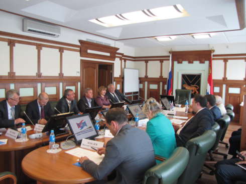 Представители приморского стройкомплекса встретились с губернатором края