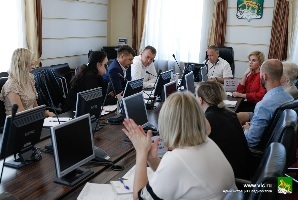 Во Владивостоке продолжает работу фронт-офис по вопросам получения разрешения на строительство