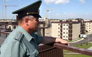Более 55 тысяч военных в РФ могут получить деньги вместо жилья