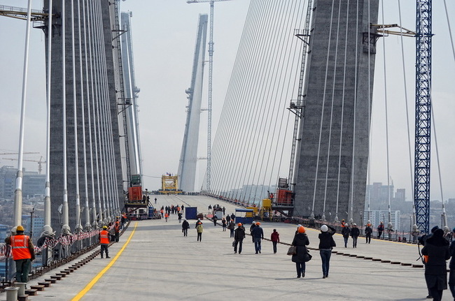 Губернатор Приморья и глава Владивостока приглашают всех желающих на открытие мостов