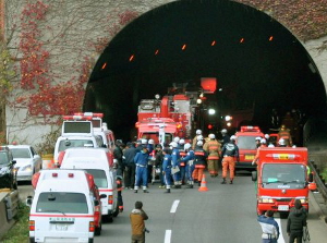 Причиной обрушения тоннеля в Японии стало устаревшее оборудование